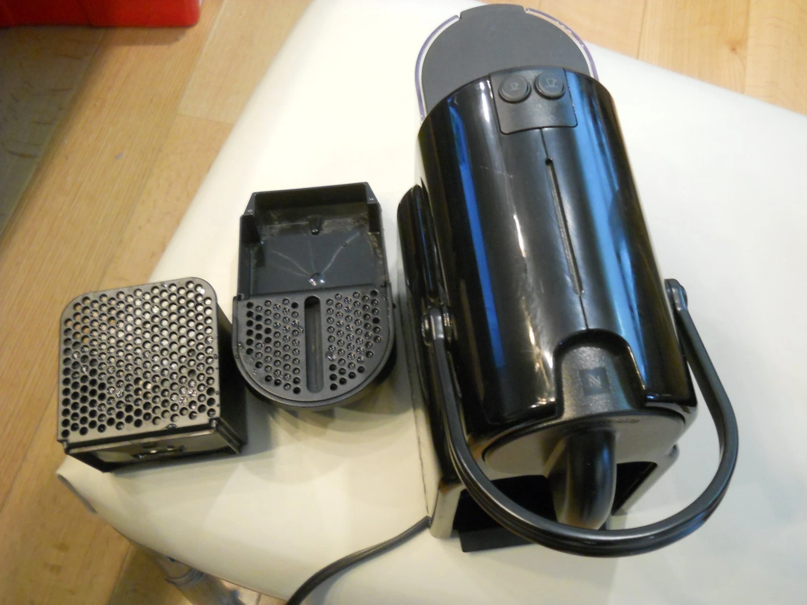 Nespresso Inissia D40 coffee maker Machine Black