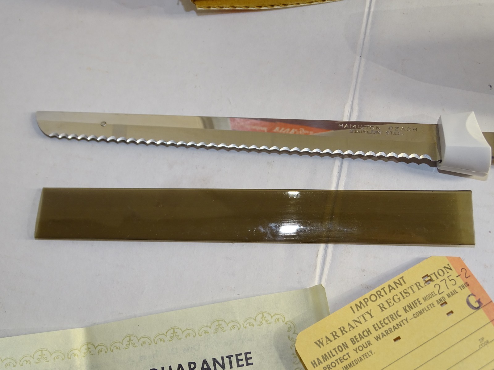 Hamilton Beach Scovill Electric Knife Model 2752G in Box Works Great