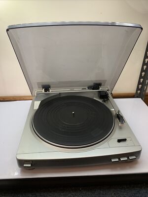 Aiwa Stereo Full Automatic Turntable PX-E860 *Requires Needle