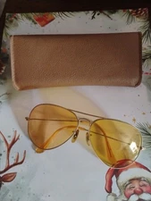 Vintage Bausch & Lomb (B&L) Ray-Ban Aviator Sunglasses