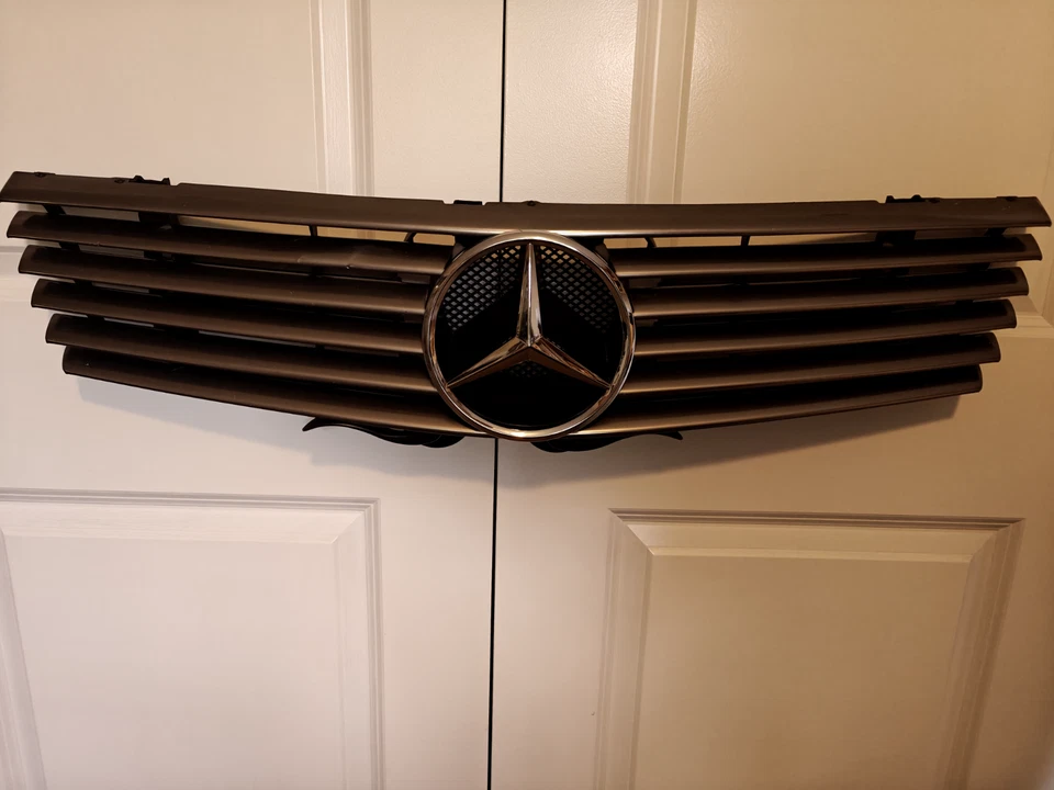 MERCEDES BENZ R129 SL320 SL500 FRONT GRILLE 1990-02, Original part, Used - Image 3 of 4