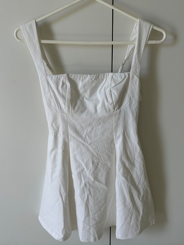 Thats So Fetch White Bransley Dress, Size 2, brand new tags on