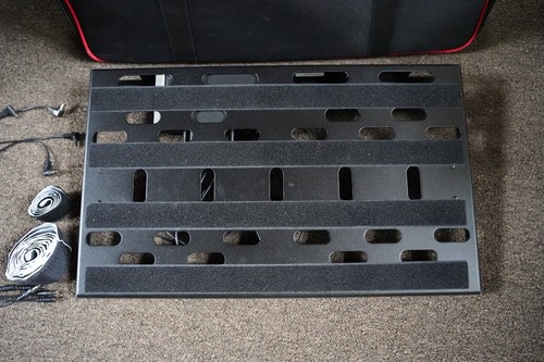 Voodoo Lab Dingbat Large Pedalboard w/ 12-Output Isolated Power Supply - Picture 2 of 9