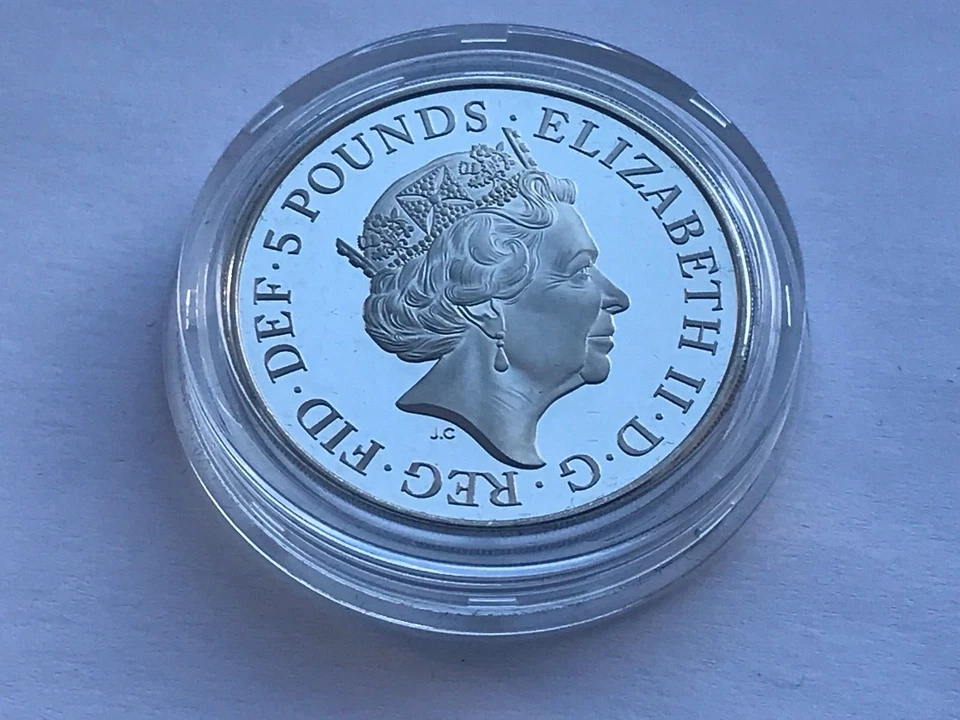 Simply Coins~ 2017 PREMIUM PROOF HOUSE OF WINDSOR proof FIVE 5 POUND - Image 2 of 4