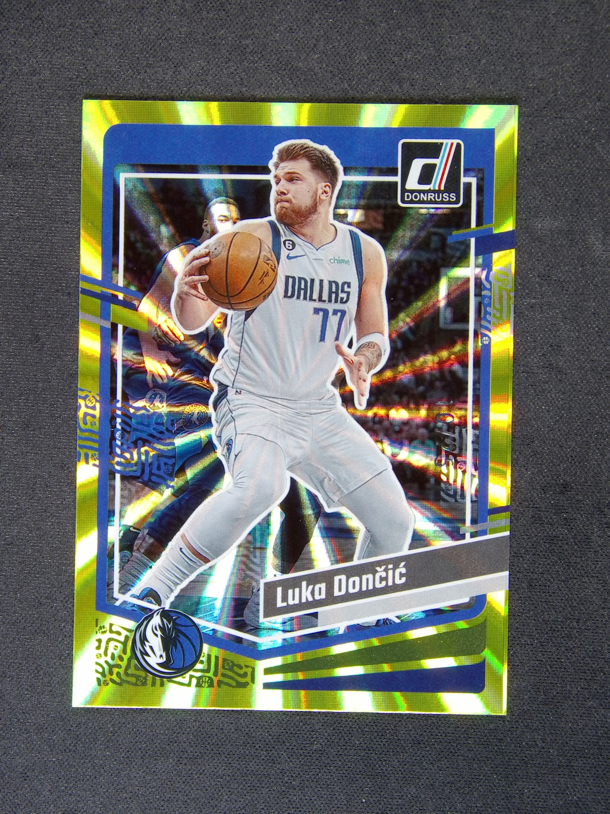 2023-24 Panini Donruss Luka Doncic #141 Holo Yellow Laser /25