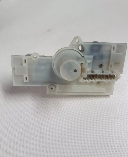 MIELE WASCHMASCHINE MOTORSTECKPLATTE  KOHLENMODUL KOHLEBÜRSTEN  T.Nr. 4215271 ..