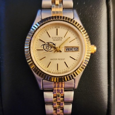  Womens Citizen Quartz Wristwatch Two-Tone Bilingual Day/Date Gold Dial 