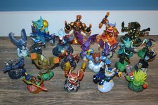 SKYLANDERS TRAP TEAM LOT OF 21 CHARACTER FIGURES