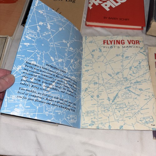 Lot Of 8 Vintage Pilots/Flight Manuals. Bluejacket 1943, Flight Log, Instruments - Picture 11 of 24