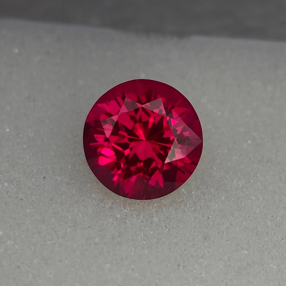Precision Cut - 6.90 ct Lab Ruby, 11 MM Round Cut Ruby, Solitaire Gemstone - Image 4 of 4