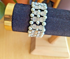 Dehnbares und funkelndes Armband mit Kunstper...