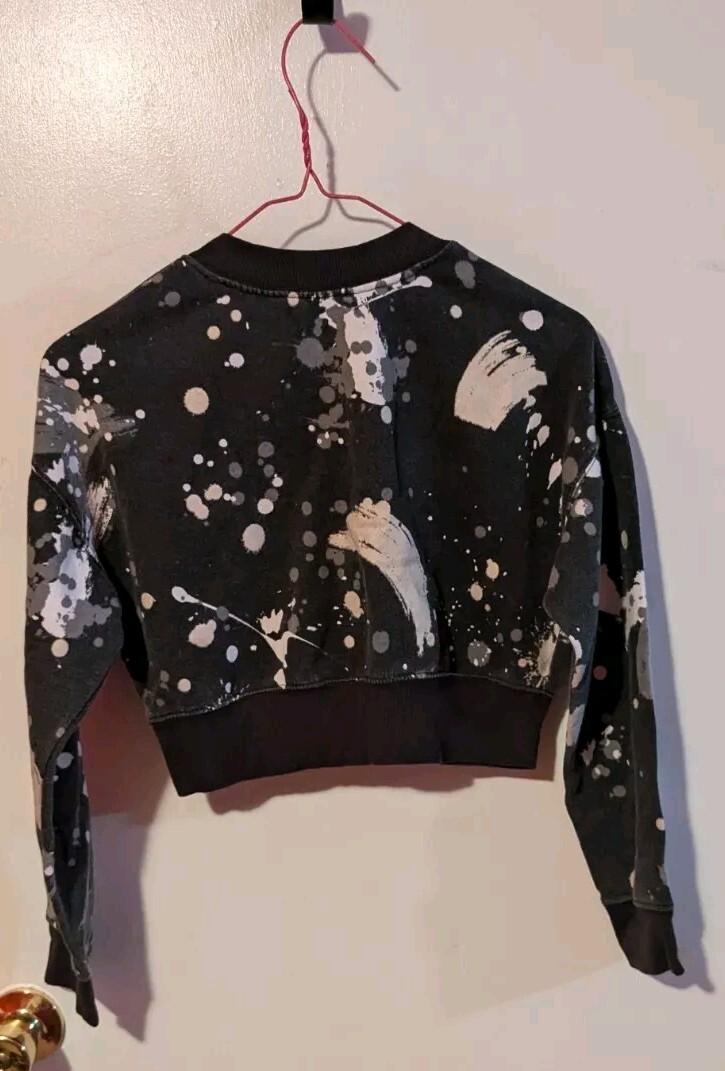 Picture 1 of 10