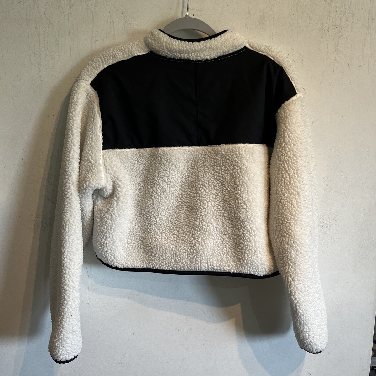 nike sherpa fleece crop top
