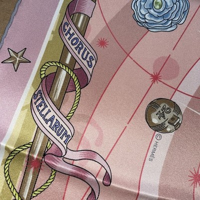 HERMESエルメスCHORUS STELLARUM ピンク カレ70 Hermes scarf 70 cm Pink Peach silk Chorus Stellarum | eBay