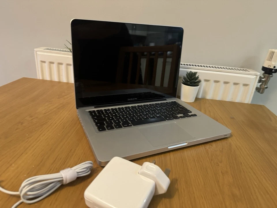 Apple MacBook Pro 13” 2.9GHz Intel i7, 250gb SSD, Mojave Fresh Install - Image 4 of 4