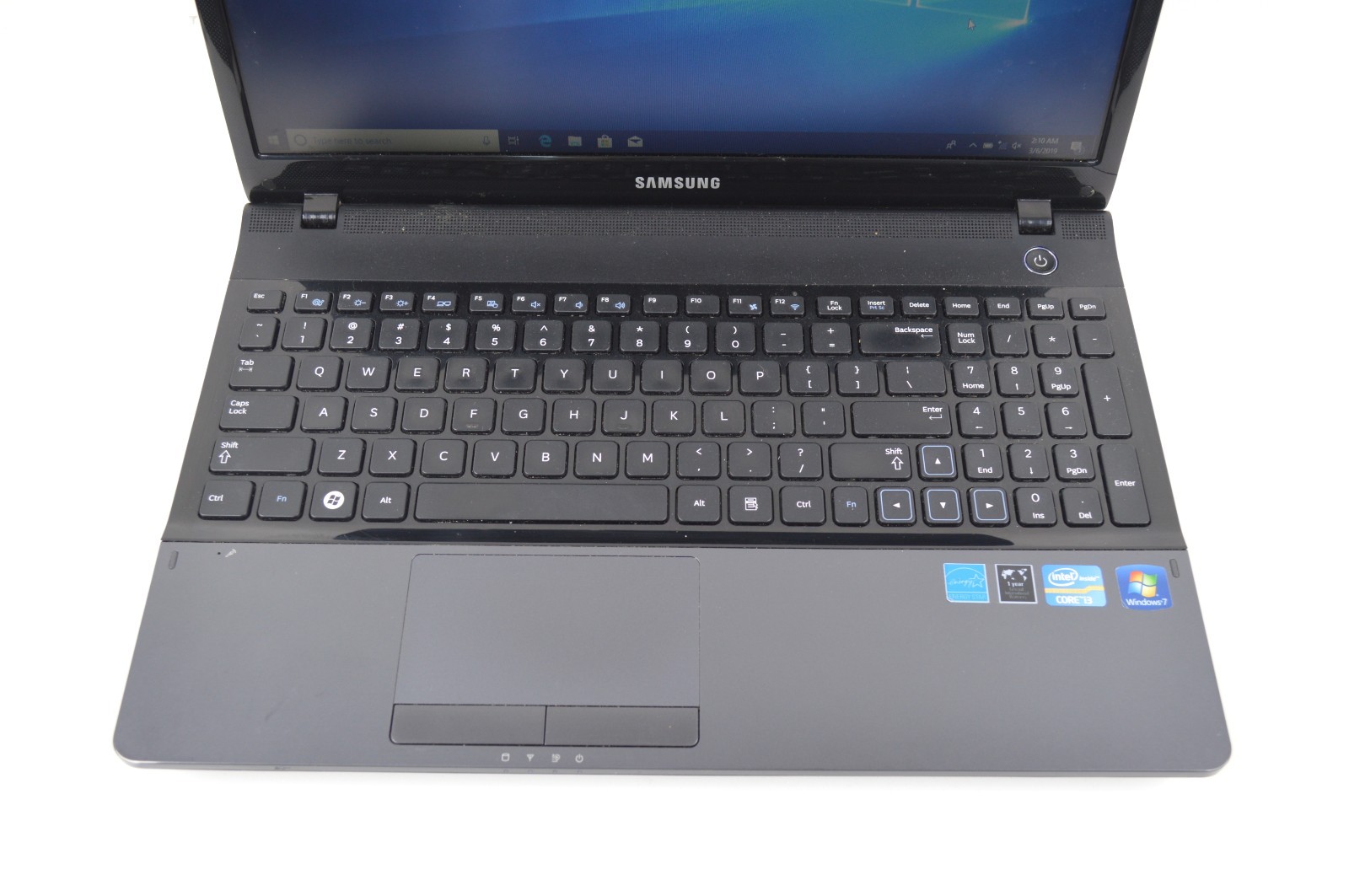 Samsung NP300E5A-A01UB Laptop W/ Windows 10 Home i3-2330M 2.20GHz 4GB Ram DVDOpe