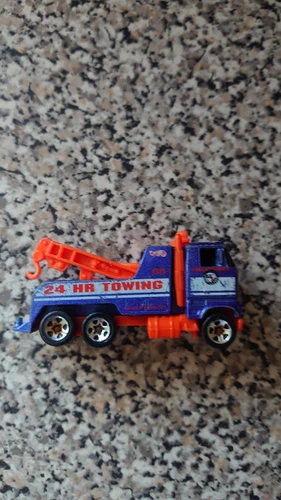 Vintage Hot Wheels 24 Hour Wrecking Tow Heavy Truck Malaysia 1981  Diecast