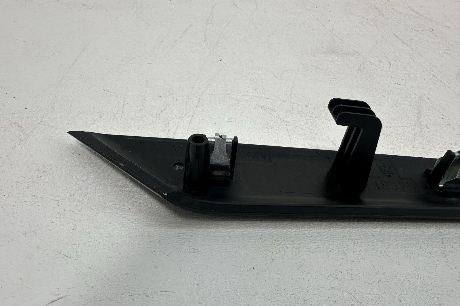 2014-2024 MASERATI GHIBLI FRONT LEFT SIDE DOOR TRIM MOLDING COVER OEM
