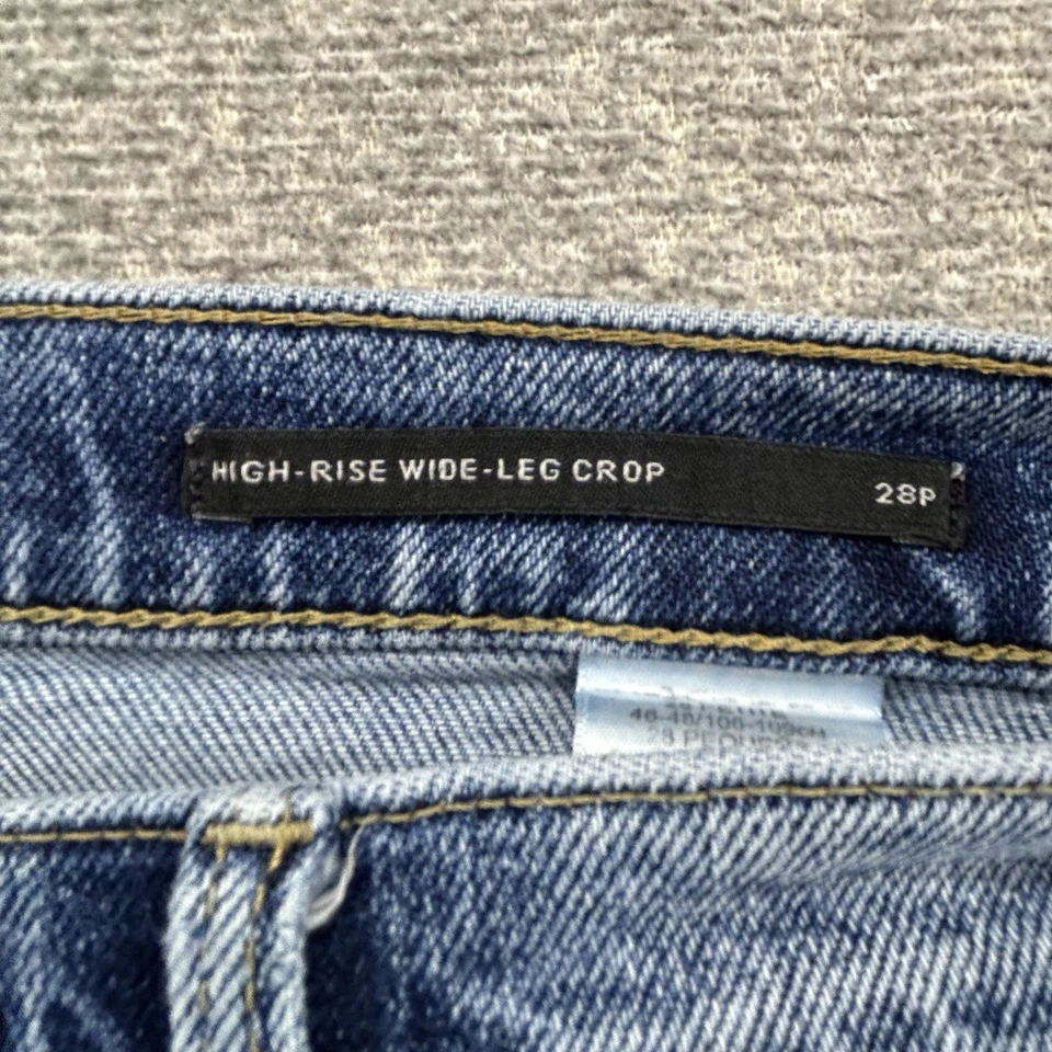 Pantalones de mezclilla Banana Republic tiro alto pierna ancha talla 28 Petite dobladillo crudo Foto 3 de 4