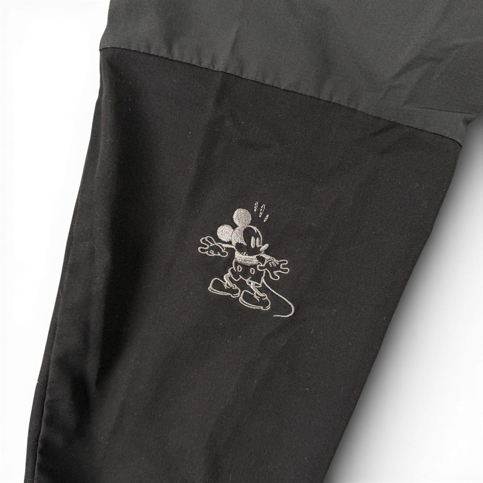 Disney x Figs Jogger Pants Mens M Black Mickey Scrub Drawstring Technical Pocket image 9