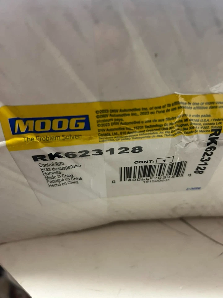 Brazo de control inferior delantero izquierdo y rótula Moog RK623128 para Chevy GMC 2500 3500 Foto 3 de 3