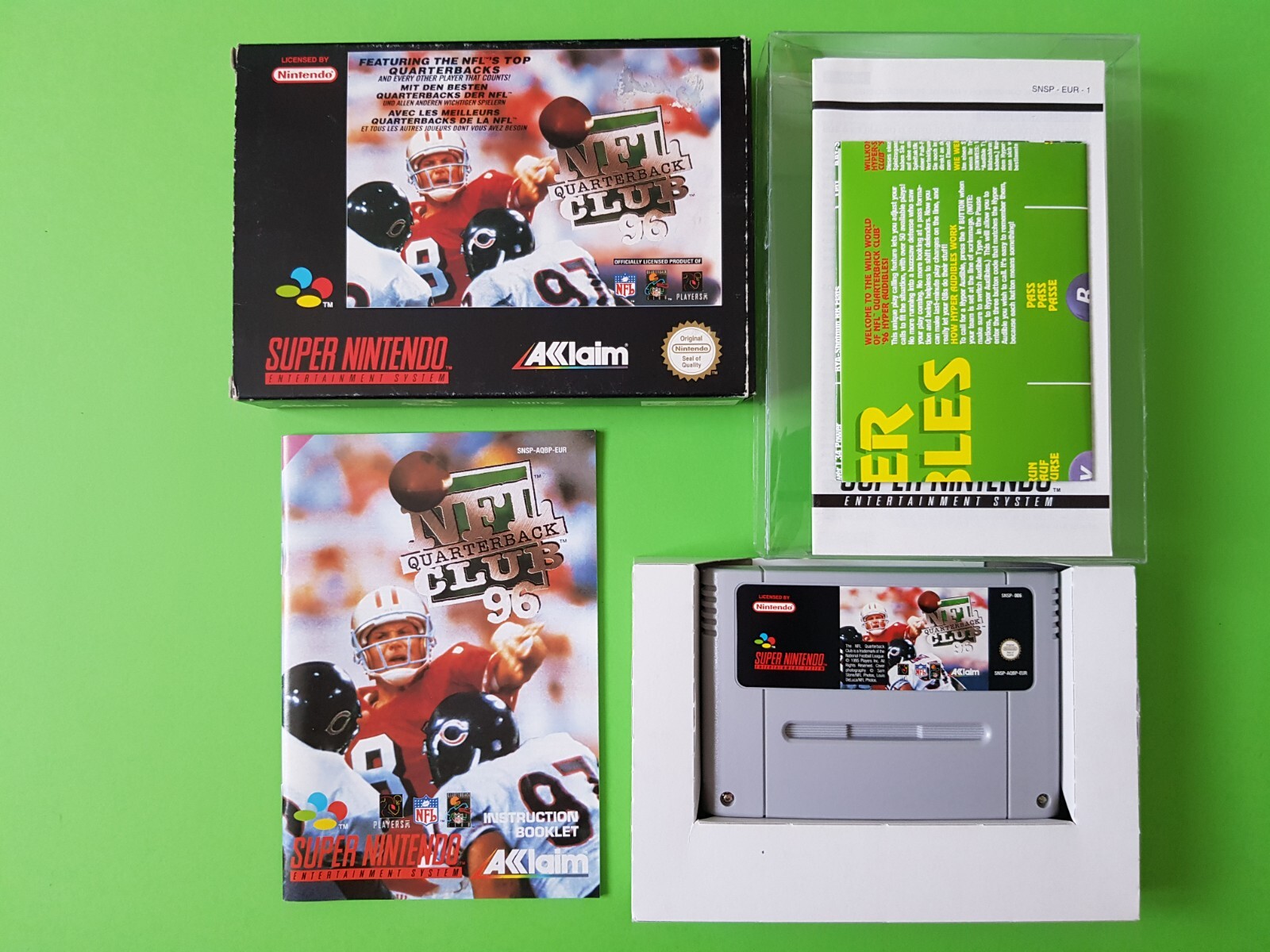 NFL QUATERBACK CLUB 96 / Jeu Super Nintendo EUR Complet + Crystal Box / Acclaim