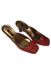 DKNY Jody 80MM Darted Mule Heel Shoes Sz 8.5 M Red Brush Off Metal Dusk