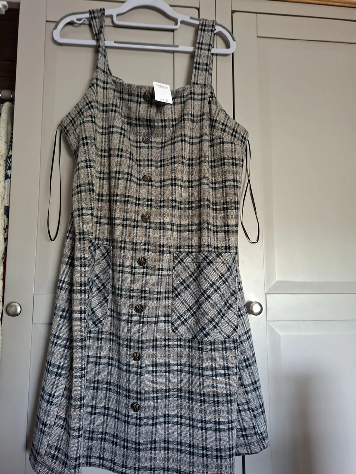 Nutmeg Ladies Pinafore Dress Size 18 NWT - Image 1 of 3