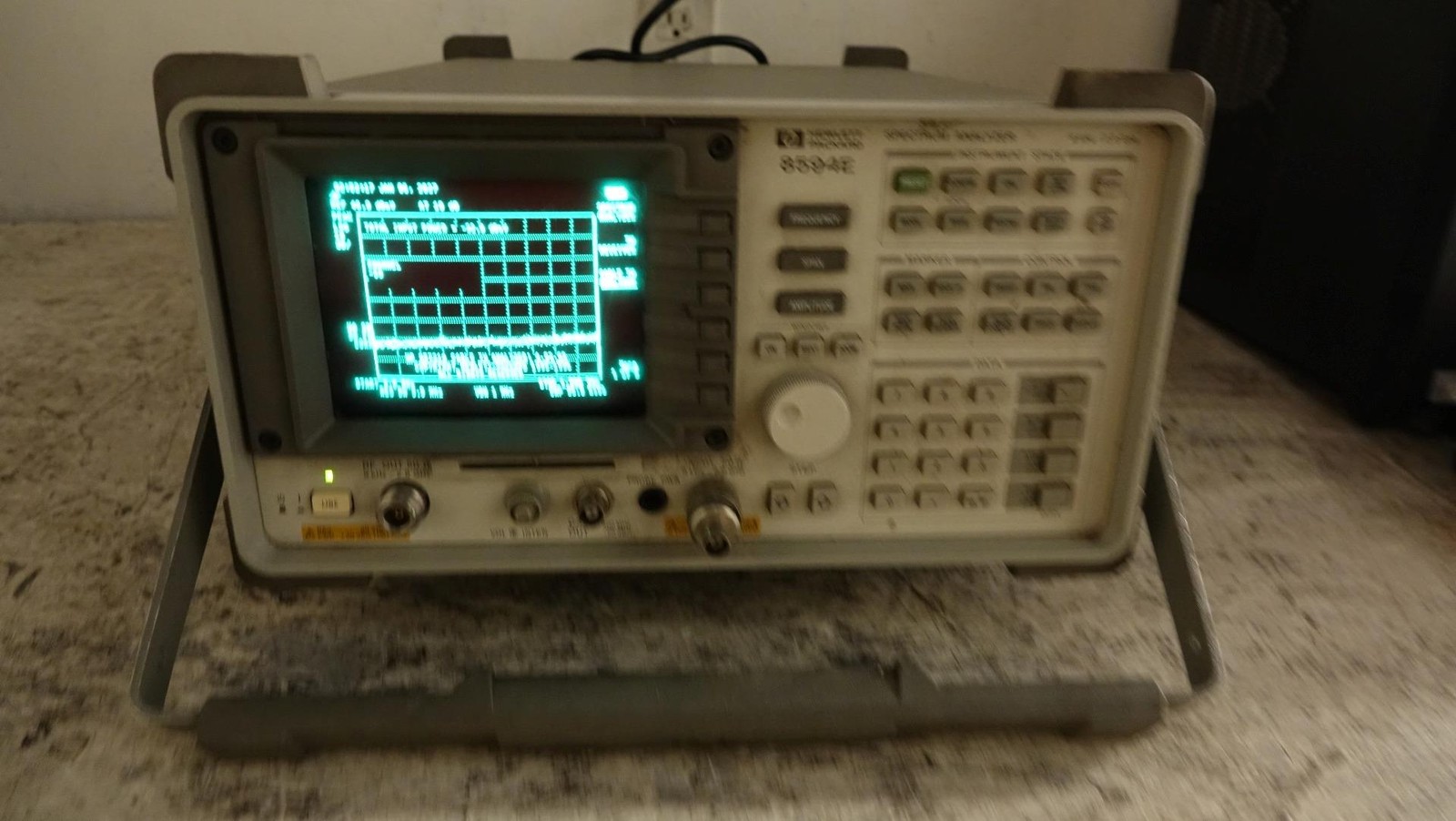 HP Hewlett Packard 8594E Spectrum Analyzer ~ Bright Display ~ FREE SHIPPING