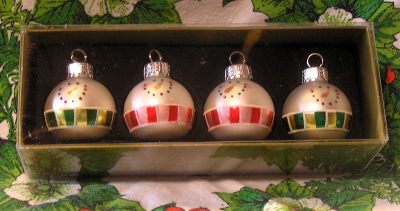 CELEBRATE IT 4 Miniature TEXTURED GLASS Christmas Tree SNOWMAN ORNAMENTS