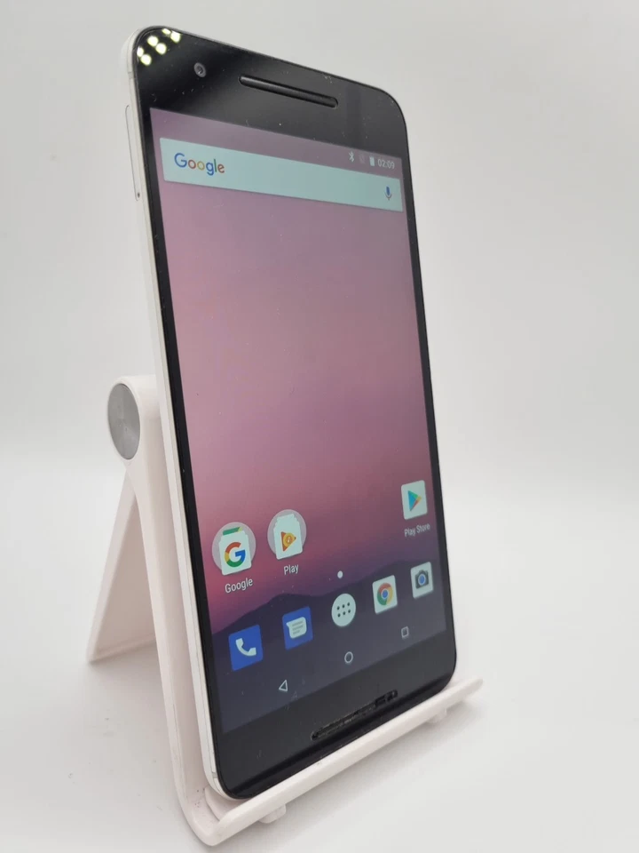 Huawei Nexus 6P White Unlocked 32GB 5.7" 12.3MP Android Smartphone - Image 2 of 4