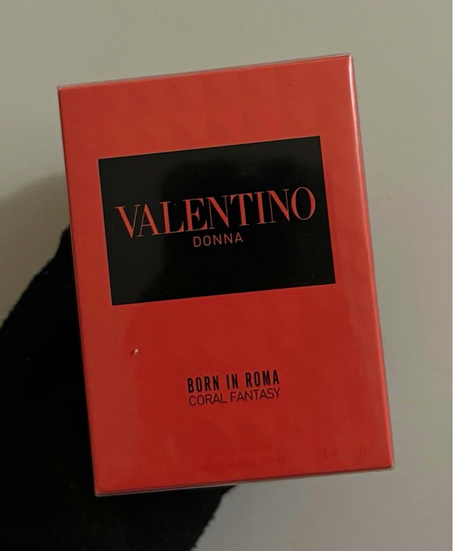 Valentino Donna Born In Roma Coral Fantasy Perfume Spray, Regular Size 1.7 fl oz