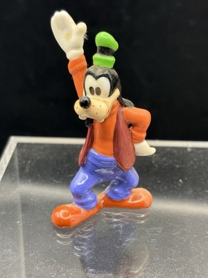 Vintage Excited Waving Disney Goofy Miniature Ceramic Figure 2.5'' Tall