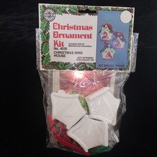 VTG Holiday Walco Christmas Bird House Sequin Bead Christmas Ornament Kit 4030