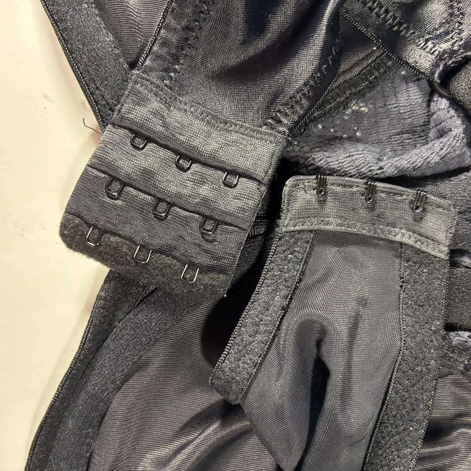 Sujetador Lilyette Minimizer con aros ribete de encaje microfibra cobertura completa 42DD negro Foto 4 de 4