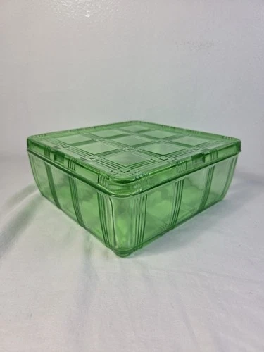 Vtg. Lg. Hazel Atlas Green Depression Glass Uranium Refrigerator Dish w/Lid