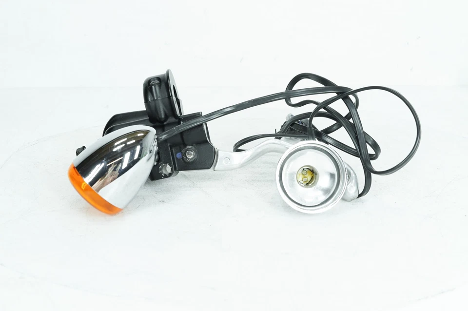 Главный цилиндр и указатели поворота переднего правого тормозного рычага 06 Harley Sportster1200 - Изображение 3 из 4