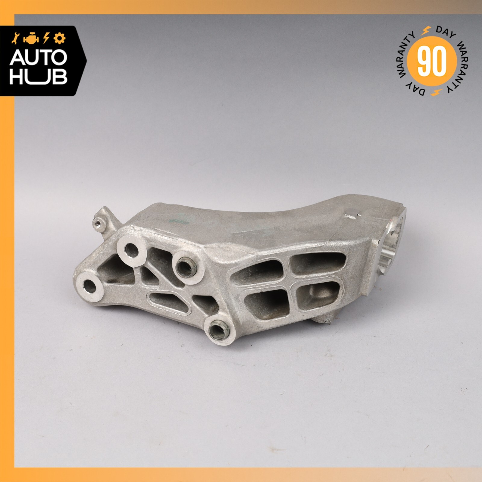 14-18 Maserati Ghibli 3.0L Engine Motor Bracket Mount Left Driver Side OEM 51k