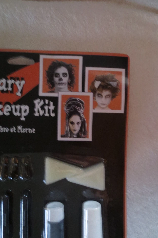 Kit de Maquillaje Familia Oscuro y Sueño Halloween Nuevo  Foto 2 de 4