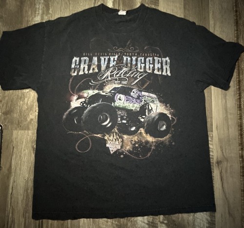Kill Devil Hills, NC Monster Jam GRAVE DIGGER Monster Truck Est 1982 - Size 2XL