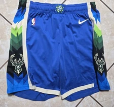 New Nike Milwaukee Bucks Authentic NBA Dri Fit ADV Game Shorts Size 40-1 XL
