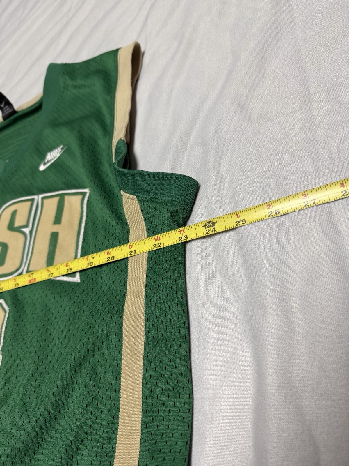 LeBron James 2003 Vintage High School "Irish" Nike Jersey - Size XL thumbnail 7