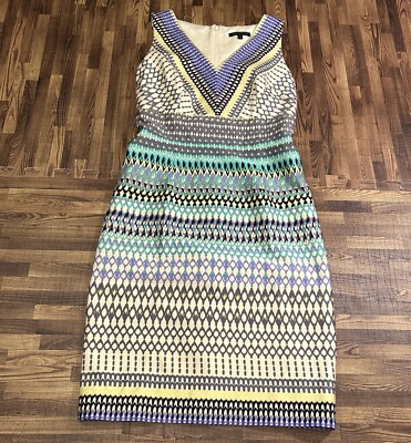 David Meister V Neck Dress Size 6 EUC