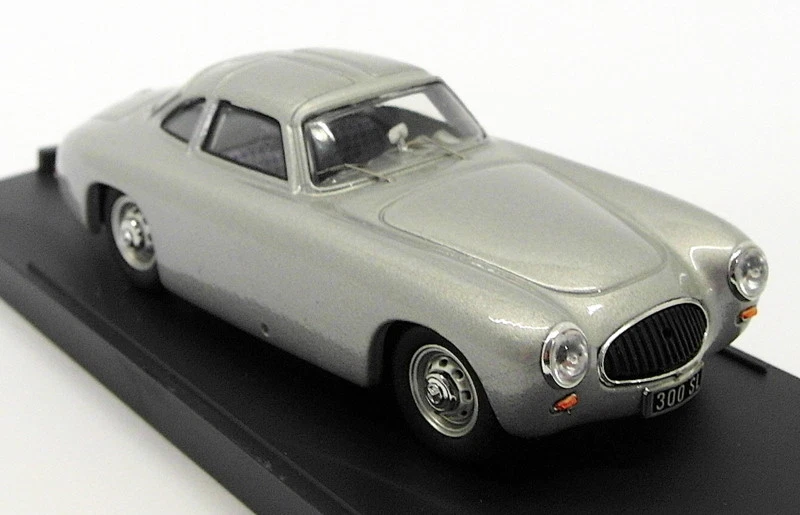 Coche modelo Bang Models escala 1/43 7210 - 1952 Mercedes 300 SL cupé gris metálico Foto 2 de 3