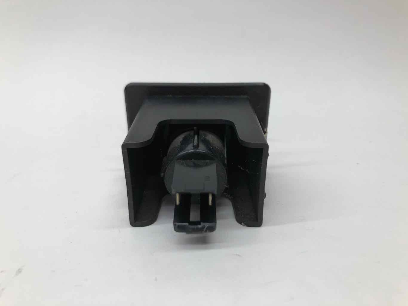 2004 Ford Taurus Deck Lid Trunk Popper Control Switch Release Button