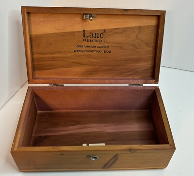 VINTAGE MINI LANE CEDAR CHEST JEWELRY KNICK KNACK BOX HINGED 9
