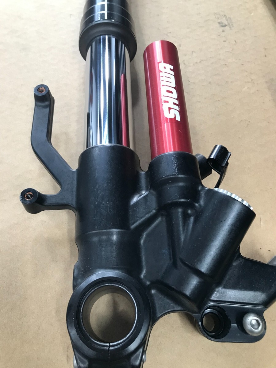 Kawasaki ZX10R Forks , Low miles , Nice items 2016-20 P/N 44071