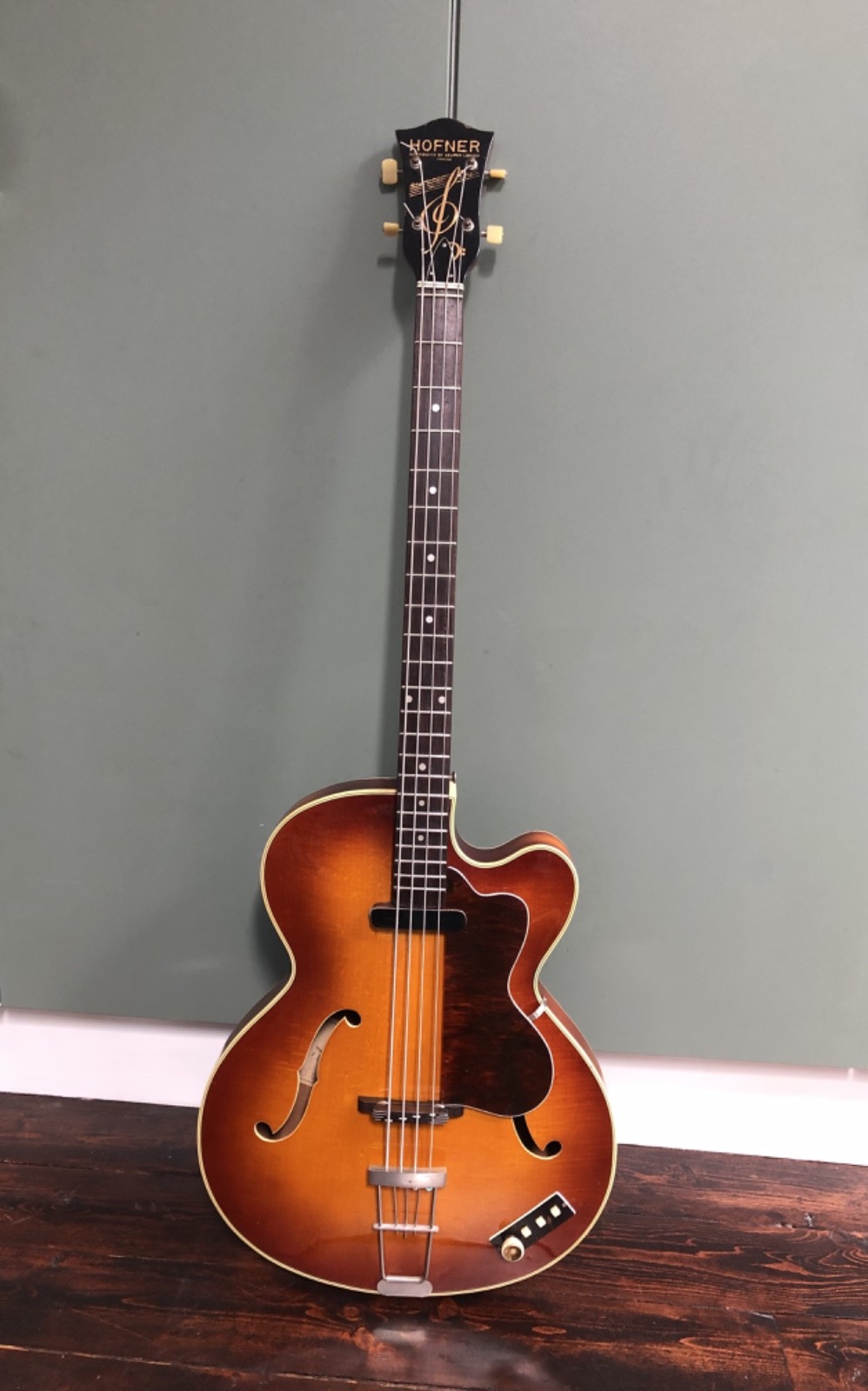 HOFNER 500 / 3 BASS. VINTAGE HOFNER BASS WITH OHC. VINTAGE HOFNER BASS 1960s