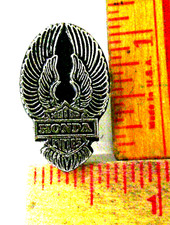 Honda pin vintage collectible old Japanese motorcycle biker pinback memorabilia