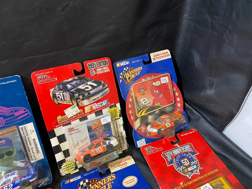 Nascar 1:64 diecast 28 stock cars w/ ACTION 1:24 Jeff Gordon fun lot! - Image 4 of 4